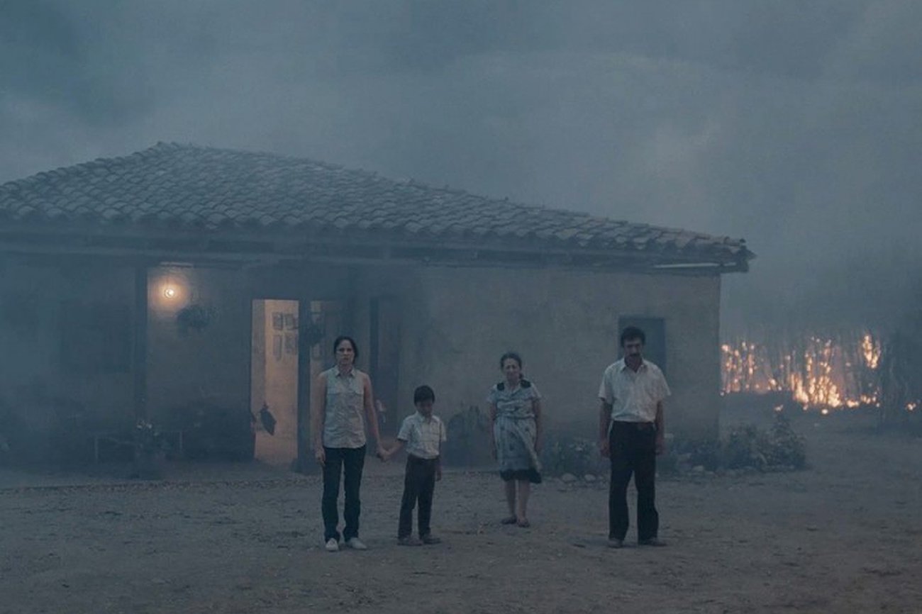 La Tierra y la Sombra (César Augusto Acevedo, 2015)