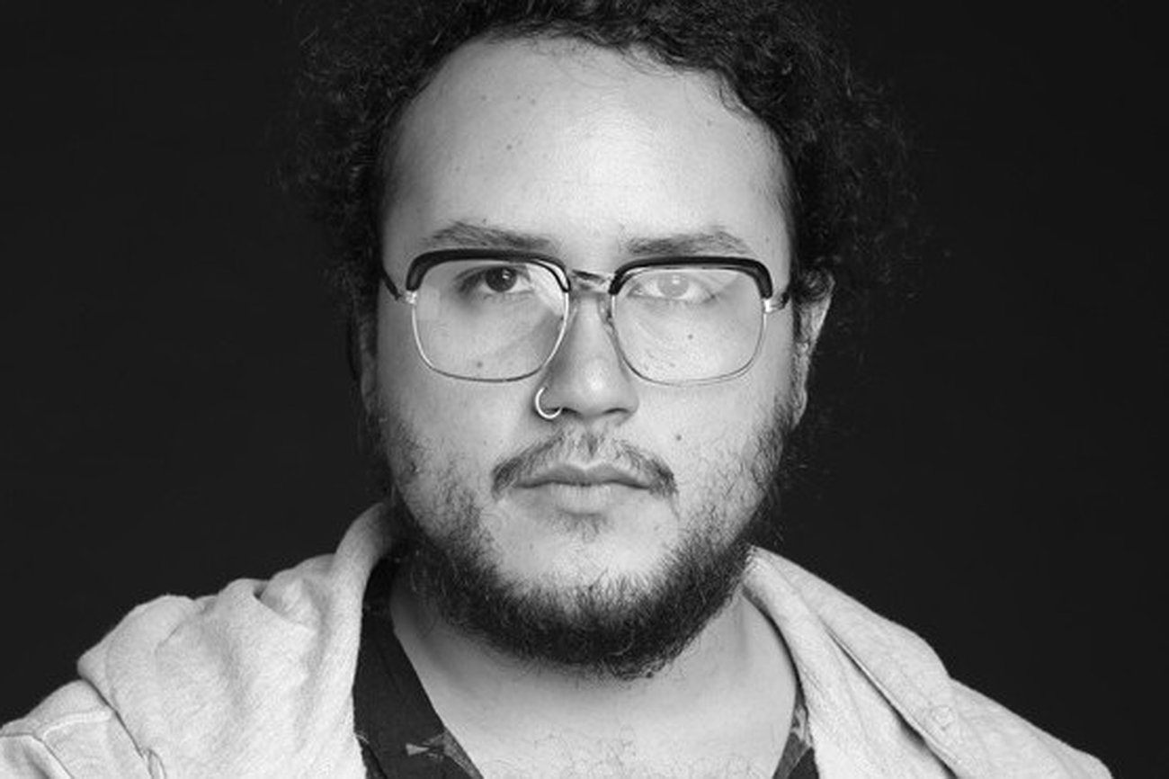 Roberto Doveris: "Me gusta mucho observar la forma en que las ficciones se filtran en la realidad y la modifican"