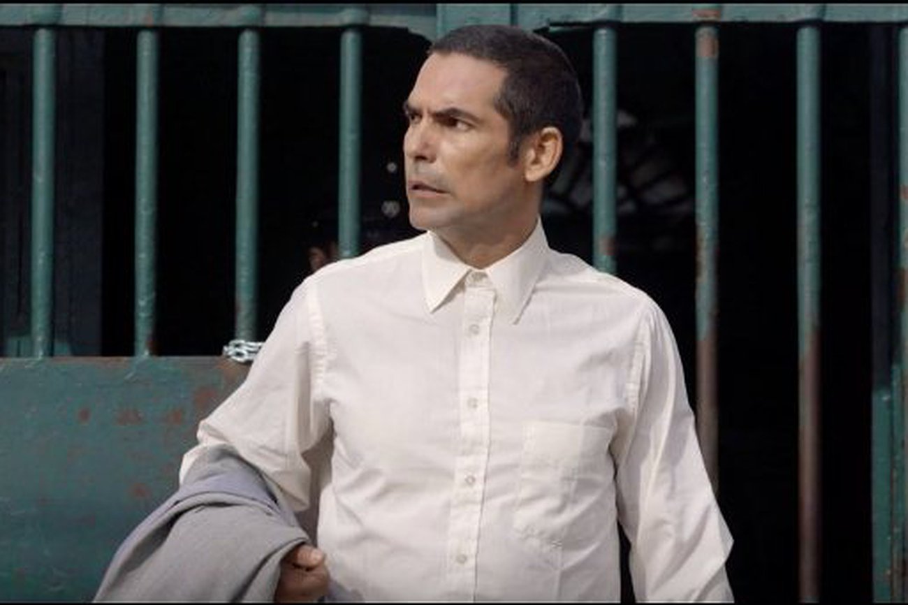 Johnny cien pesos, capítulo 2: Los buenos y los malos
