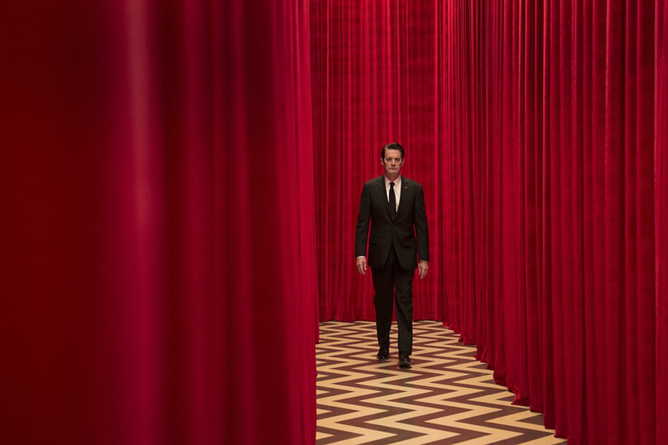 Twin Peaks (2):  Perdidos en la noche