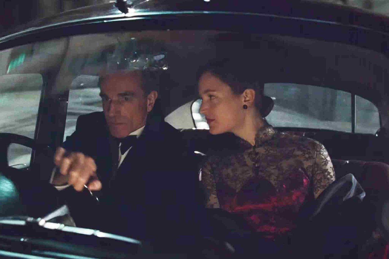 El hilo fantasma (2): Cuando la tensión psicológica eclipsa hasta al más elegante vestido