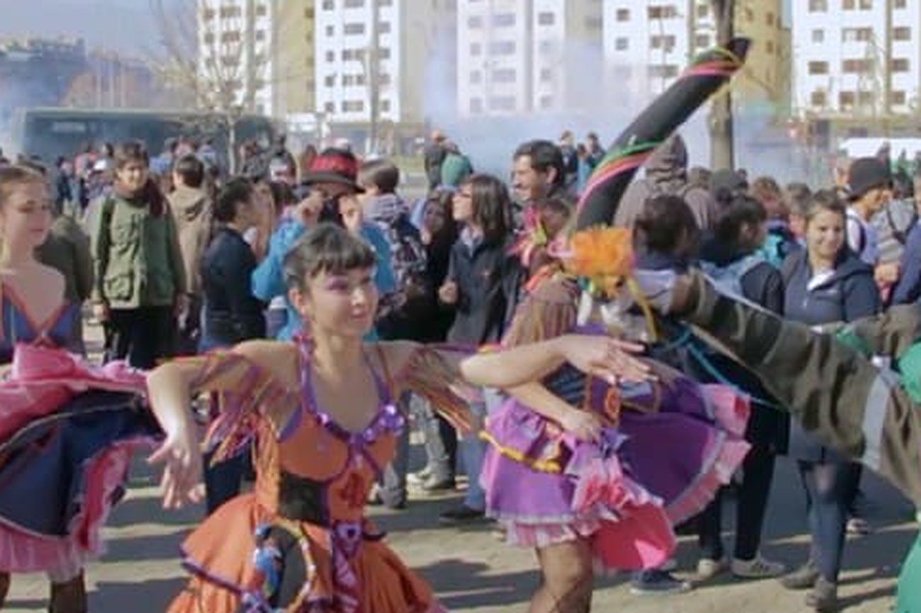Ya no basta con marchar: encapuchados con el arte
