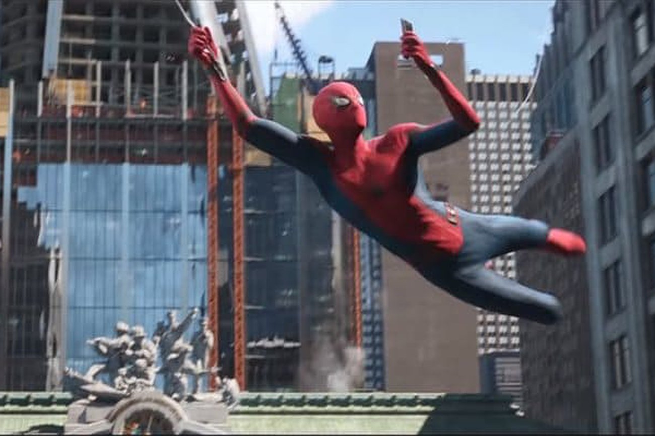 Spider-Man. Lejos de casa: Humo y espejos